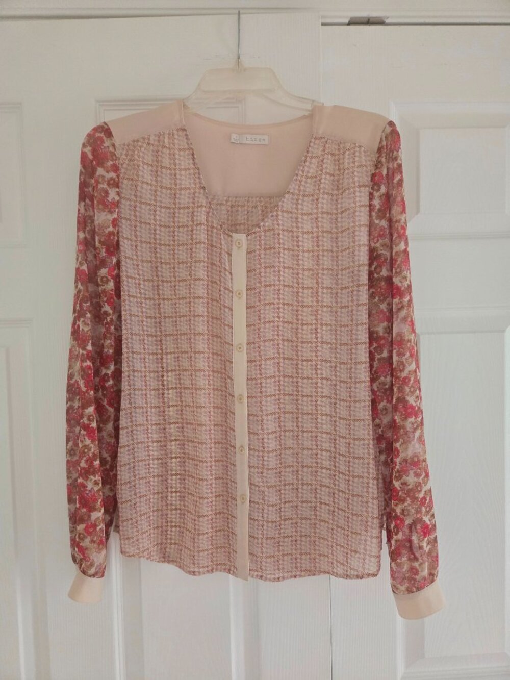 NWOT Hinge blouse